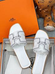 Hermes oran white black stiching slippers  - 5