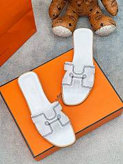 Hermes oran white black stiching slippers  - 2