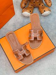 Hermes oran brown white stiching slippers - 3