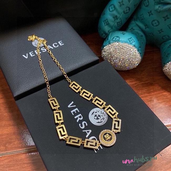 Versace Medusa Necklace 02 - 1