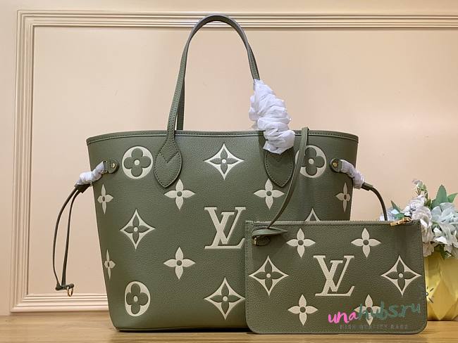 Louis Vuitton Neverfull Green Monogram MM bag - 1