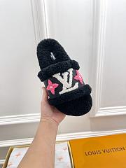 Louis Vuitton Black Fur Sandals - 3