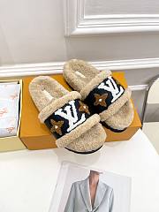 Louis Vuitton Gray Fur Sandals - 6