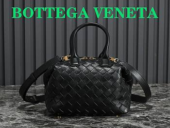 Bottega Veneta Bauletto medium black leather bag