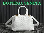 Bottega Veneta Bauletto medium white leather bag - 1