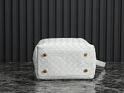 Bottega Veneta Bauletto medium white leather bag - 4