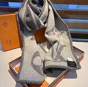 Louis Vuitton Gray Scarf - 4