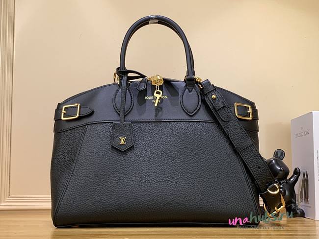 Louis Vuitton Lock It MM M22925 black leather bag - 1