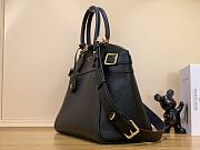 Louis Vuitton Lock It MM M22925 black leather bag - 6