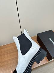 Chanel chelsea white leather boots - 4