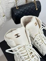 Chanel puffy white boots - 5