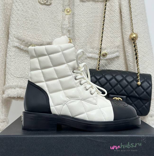 Chanel puffy white boots - 1