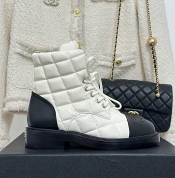 Chanel puffy white boots