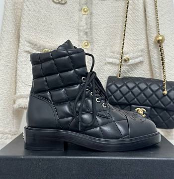Chanel puffy black boots 02