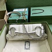 Gucci Horsebit large chain white leather bag - 1