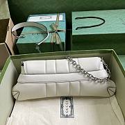 Gucci Horsebit large chain white leather bag - 6