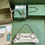 Gucci Horsebit large chain white leather bag - 3