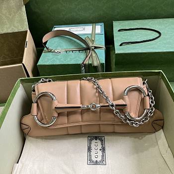 Gucci Horsebit large chain beige leather bag