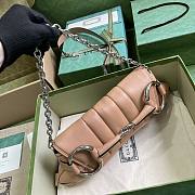 Gucci Horsebit large chain beige leather bag - 5