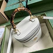 Gucci mini bamboo white shoulder bag - 2