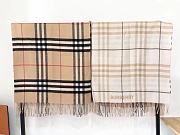 Burberry 2 tone contrast check wool cashmere cape - 5