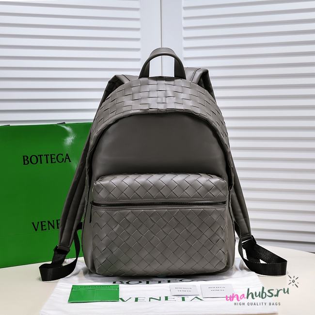 Bottega Veneta Intrecciato Gray Leather Backpack - 1