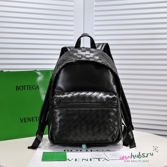 Bottega Veneta Intrecciato Black Leather Backpack - 1