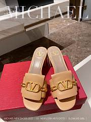 Valentino Garavani VLOGO brown leather sandals - 4