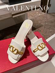 Valentino Garavani VLOGO white leather sandals - 6