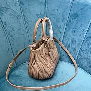 Miu Miu Matelassé beige leather crossbody bag - 4