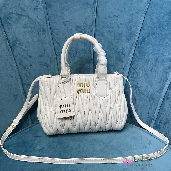 Miu Miu Matelassé white leather crossbody bag - 1