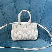 Miu Miu Matelassé white leather crossbody bag - 5