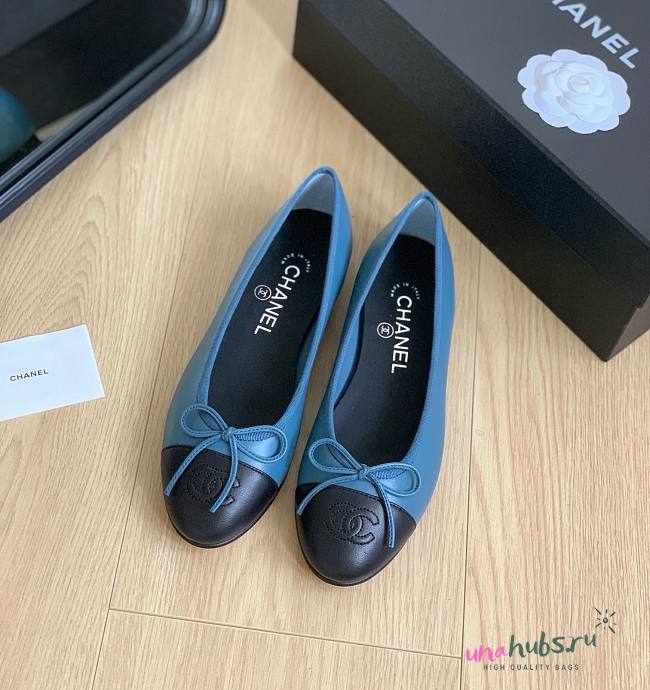 Chanel light blue ballet flats - 1