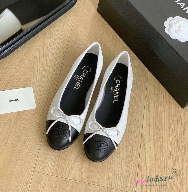 Chanel white black ballet flats - 1