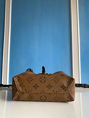 Louis Vuitton Atlantis GM Monogram Reverse BB M46816 Bag - 4