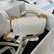 Chanel Boy White Grained Shiny Calfskin Gold Handle Bag 20cm - 5