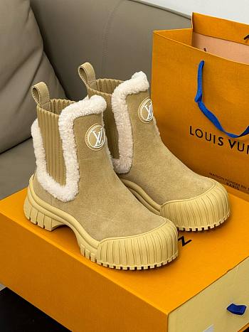 Louis Vuitton Ski Ruby Flat Ankle Boot