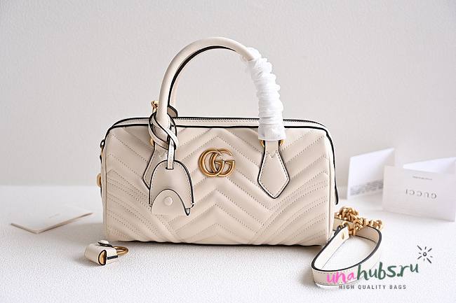 Gucci GG Matelassé small leather duffle white bag - 1