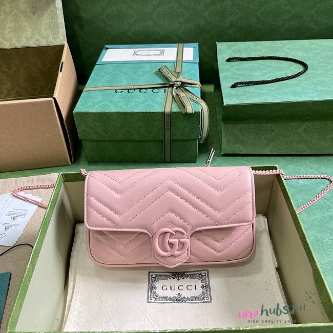 Gucci GG Marmont belt bag in Pink Leather Bag - 1