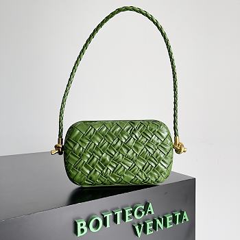 Bottega Veneta intreccio green leather clutch