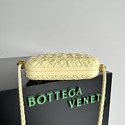 Bottega Veneta intreccio yellow leather clutch - 4