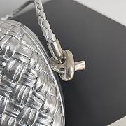 Bottega Veneta intreccio silver leather clutch - 4