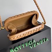 Bottega Veneta intreccio brown leather clutch - 6