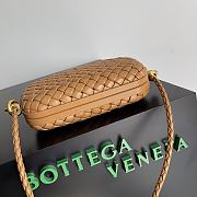 Bottega Veneta intreccio brown leather clutch - 2