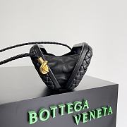 Bottega Veneta intreccio black leather clutch - 4