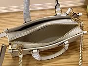 Louis Vuitton M46653 OnTheGo East West Cream Bag - 3