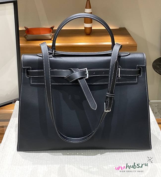 Hermes Kelly flat black leather bag - 1