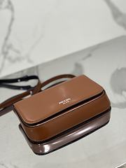 Prada logo stamp top brown brushed leather bag - 4