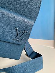 Louis Vuitton Pilot blue leather slingbag - 2