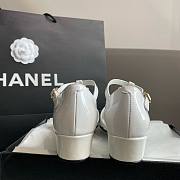 Chanel white flower shoes   - 5